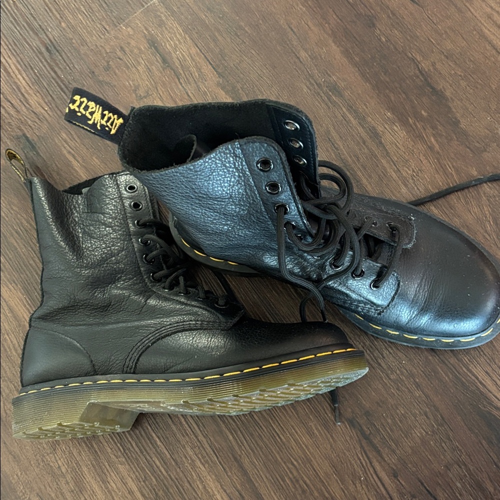 DOC Martens - SOFT Leather Boots